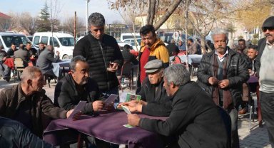 Üreticilere gübreleme ile zararlılarla mücadele eğitimi