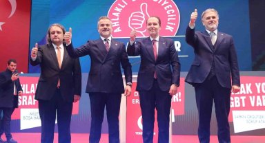 Yeniden Refah Partisi Genel Başkanı Erbakan: "Kimseye kazandırmak için değil, kendimiz kazanmak için seçimdeyiz"