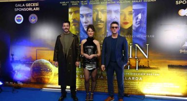 Zaferin Rengi filmi oyuncuları başkentte seyircilerle buluştu
