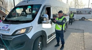 104 okul servisi jandarma ekiplerince denetlendi