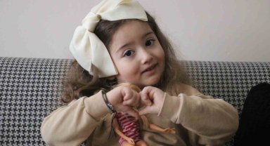 4 yaşındaki Zeynep Asel'in sağlığına kavuşması için uygun ilik aranıyor