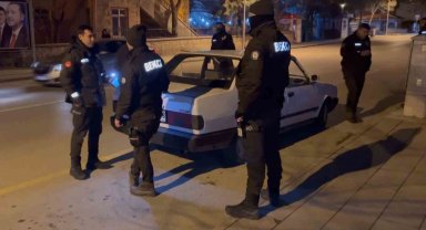 Aksaray'da polisten şok denetim: Araçlar didik didik arandı