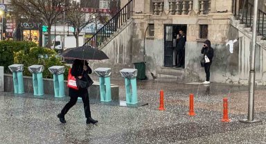 Aksaray'da sağanak ve dolu etkili oldu