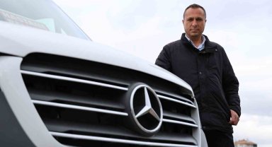Aldığı sıfır Mercedes minibüs 4 gün sonra arızalandı, 5 kez servise gitti