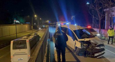 Alkollü sürücü aracıyla duvara çarptı