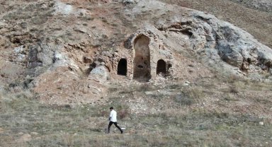 Anadolu'da inşa edilen ilk kiliselerden Huykesen Kilisesi, turizme kazandırılmayı bekliyor