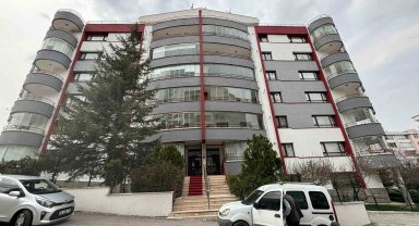 Ankara'da cinnet geçiren koca, karısını öldürüp çocuğunu ağır yaraladı