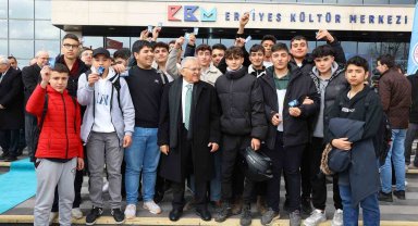 Bakan Kacır'dan Başkan Büyükkılıç'a 'Alper Gezeravcı' teşekkürü