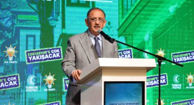 Bakan Özhaseki: "Deprem bölgesinde bu ayın sonuna kadar da 30 bin konutu daha dağıtacağız"