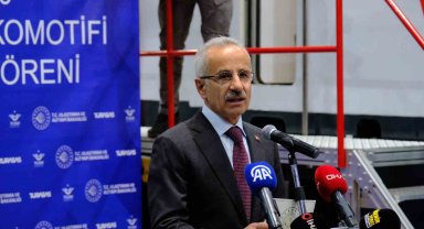 Bakan Uraloğlu: "Lokomotif sektöründe kendi teknolojisine sahip sayılı ülkelerden biriyiz"
