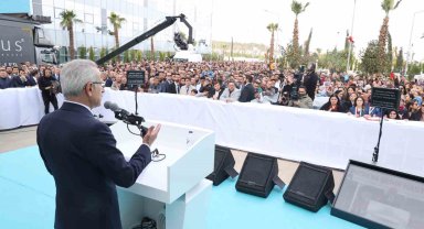 Bakan Uraloğlu: "Yoldan geçecek olan ambulansı bir an önce hastaneye yetiştirmek için çalışıyoruz"