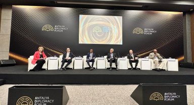 Başkan Altay, Antalya Diplomasi Forumu'nda Düzenlenen "Küresel Meseleler İçin Yerel Yaklaşımlar" Paneline katıldı