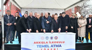 Başkan Büyükkılıç, Akkışla İlkokulu Temel Atma Töreni'ne katıldı