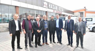 Başkan Büyükkılıç'tan ağaç işleri esnafına ziyaret