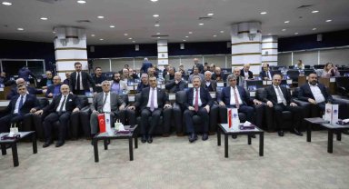 Başkan Büyüksimitci: "Türkiye uyguladığı makroekonomik politikadan taviz vermemeli"