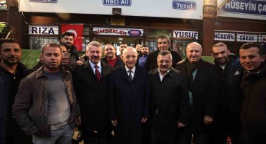 Başkan Yaşar hal esnafıyla buluştu