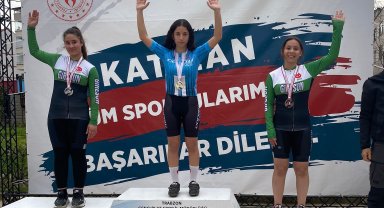 Bisiklette Sivaslı sporcudan büyük zafer