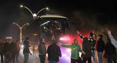 Bozokspor kafilesini taraftarlar şampiyon gibi karşıladı
