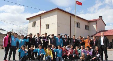 Bu okulun bileği bükülmüyor!