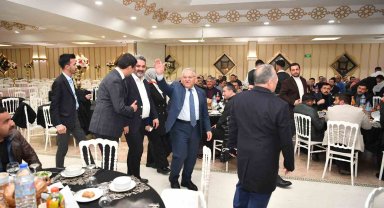 Büyükkılıç: "Şehrimize aşığız, bayrağımıza aşığız, insanlara hizmete aşığız"