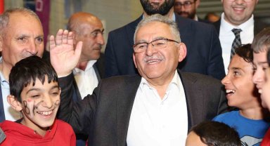 Büyükkılıç'tan vatandaşlarla iftar ve teravih buluşması