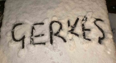 Çankırı'da Ramazan ayında mart karı: İlçe beyaza büründü