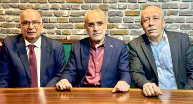 Cumhurbaşkanı Başdanışmanı Topçu esnaf ve sanatkarlarla iftar yaptı