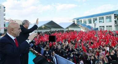 Cumhurbaşkanı Erdoğan: "Ben Ankaralıyım, havalimanından şehir merkezine kadar ne yapıyorsak biz yapıyoruz, metro filan bir şey yok, derdi de yok"