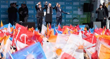 Cumhurbaşkanı Erdoğan: "Büyümede, milli gelirde, ihracatta, savunma sanayinde tarihimizin en iyi seviyelerini gördük"