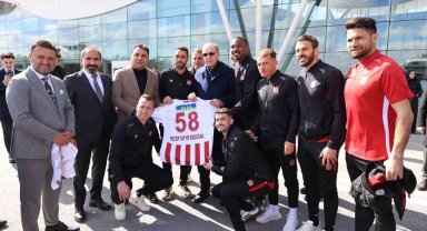 Cumhurbaşkanı Erdoğan'a özel Sivasspor forması