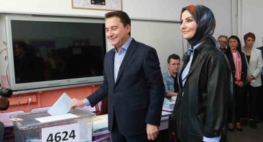 DEVA Partisi lideri Babacan, oyunu Ankara'da kullandı
