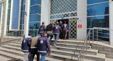 Düzensiz göçmen operasyonunda 2 tutuklama