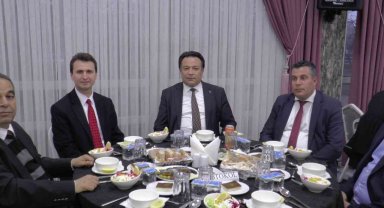 Eğitim camiası iftarda buluştu