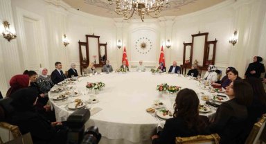 Emine Erdoğan, Gönül Elçileri ve vali eşleriyle iftarda bir araya geldi