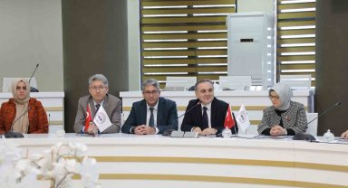 ERÜ'de "Toplumda Sosyolojik Gelişmeler" konulu toplantı düzenlendi