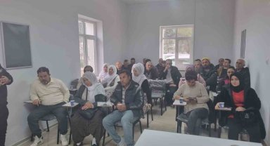 Eskişehir Sarıcakaya'da tarımda kalıntı ile mücadele kapsamında bilgilendirme toplantısı düzenlendi