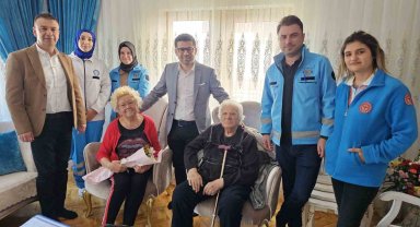 Evde bakım hizmeti alan yaşlılar, Yaşlılar Haftası'nda unutulmadı