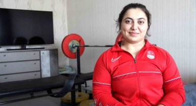 Evden çıkabilmeyi hayal ederken şimdi dünya şampiyonluğunu hedefliyor