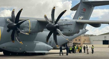 Gazzeliler için sağlık malzemesi taşıyan TSK'ya ait A400M tipi uçak Ürdün'e ulaştı
