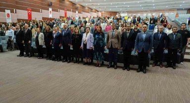 Hacettepe Üniversitesi Eğitim Fakültesi Dekanlığı Dijital Sergi uygulamalarını hayata geçirdi