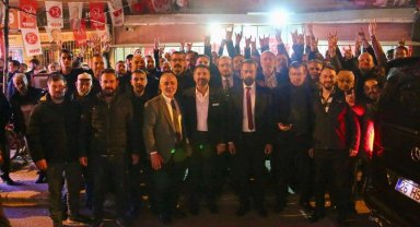 Hamid Yüzügüllü, Esentepe'de kıraathane ziyareti gerçekleştirdi