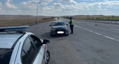 Jandarma ekiplerinin trafik denetiminde 1 milyon 787 bin TL ceza yazıldı