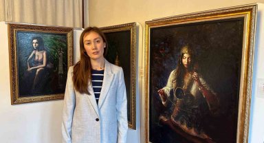 Kadın temasının işlendiği 'Güzelliğin Büyüsü' sergisi sanatseverlerle buluştu