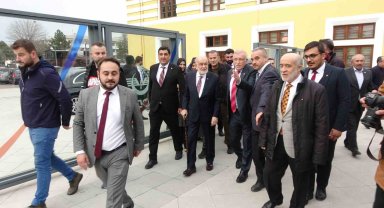 Karamollaoğlu, eleştirdiği hızlı trenle Ankara'ya geri döndü