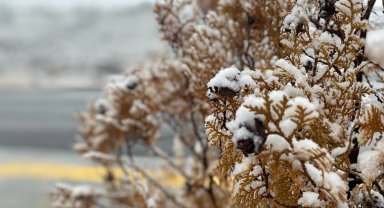 Kayseri'de cemre ile birlikte kar da düştü