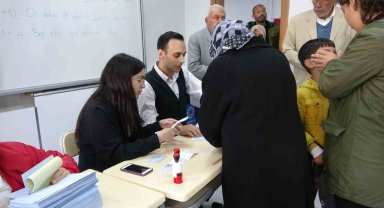 Kayseri'de oy kullanma işlemi başladı