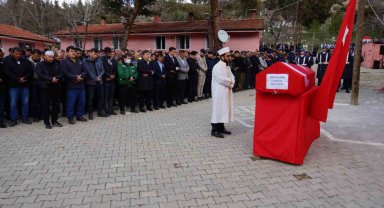 Kazada ölen uzman çavuşa Karaman'da acı veda