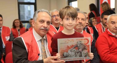 Kızılay'dan Başkan Yalçın'a övgü ve teşekkür plaketi