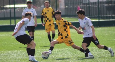 Kocasinan Şimşekspor U18 takımı şampiyon oldu