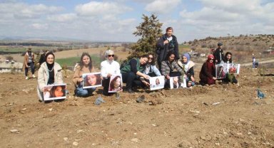 Konya'da cinayete kurban giden kadınlar fidan dikilerek anıldı